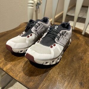 Cloud Running Black and Gray Athletic Shoes.